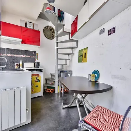 Apartment Studio On Mezzanine Floor - Picpusbercy